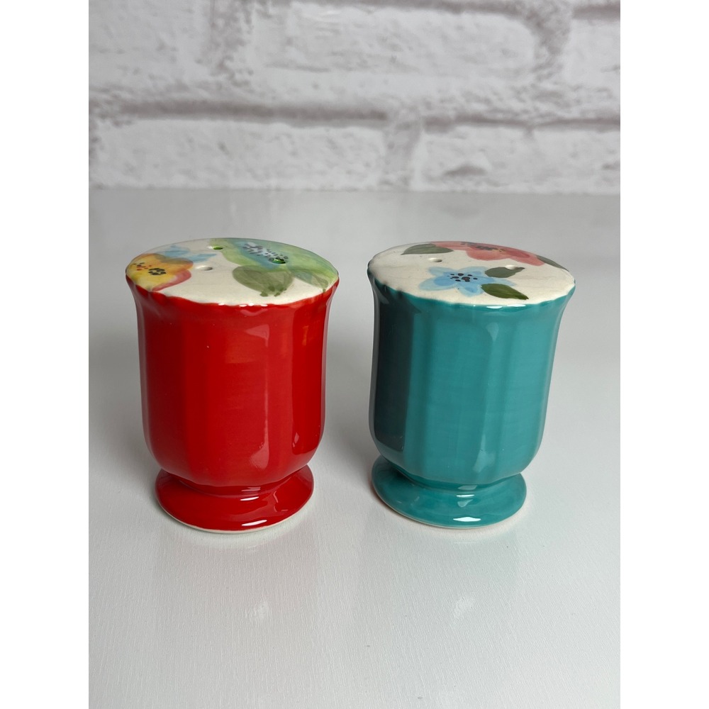 The Pioneer Woman Vintage Floral Ceramic Salt & Pepper Shakers Set Fluted Base